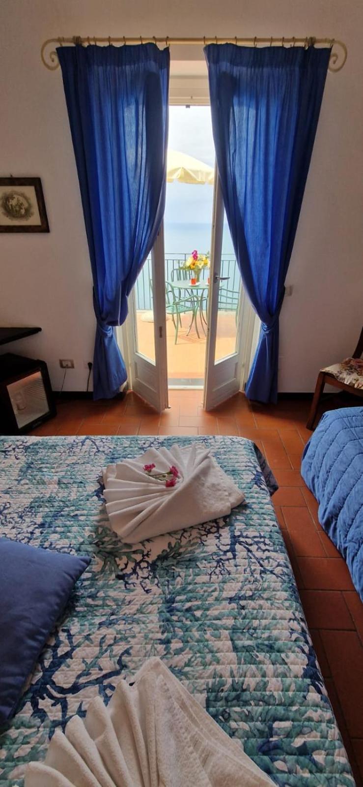 Hotel La Giada Del Mesco 레반토 외부 사진
